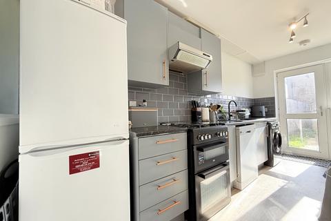 2 bedroom terraced house to rent, Spey Road, Oxfordshire OX13
