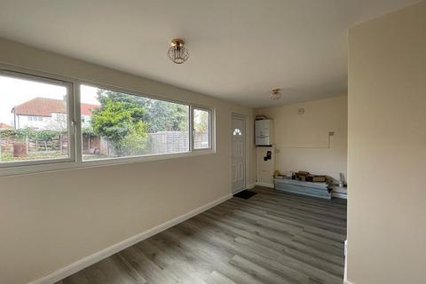 3 bedroom terraced house to rent, Abbey Avenue, Wembley, HA0