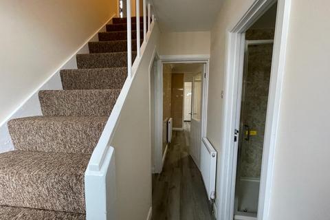 3 bedroom terraced house to rent, Abbey Avenue, Wembley, HA0