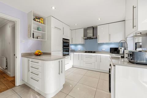 3 bedroom terraced house for sale, Penners Gardens, Surbiton KT6