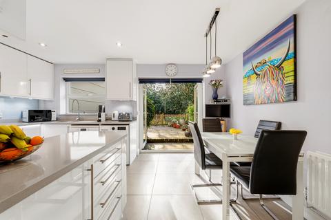 3 bedroom terraced house for sale, Penners Gardens, Surbiton KT6
