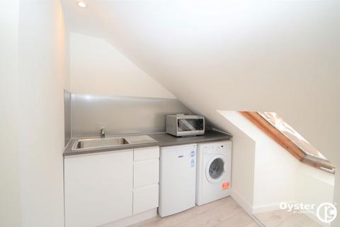 1 bedroom flat to rent, West Green Road, London N15