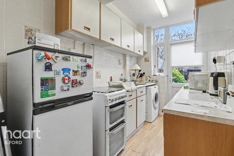 2 bedroom terraced house for sale, Becontree Avenue, DAGENHAM