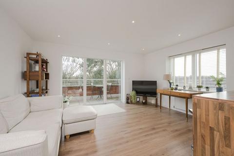 2 bedroom apartment for sale, Kingston Road, London SW20