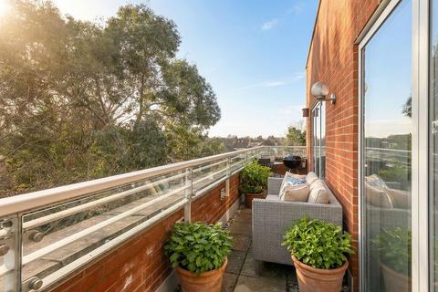2 bedroom apartment for sale, Kingston Road, London SW20