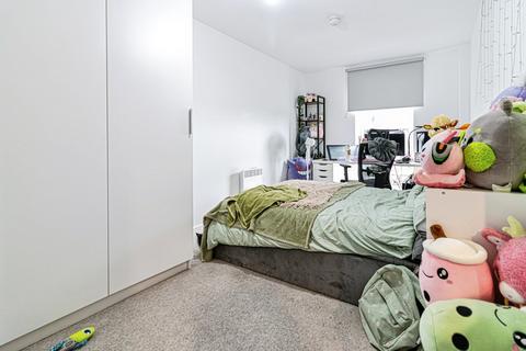 2 bedroom apartment for sale, Ottinger Close, Salford M50