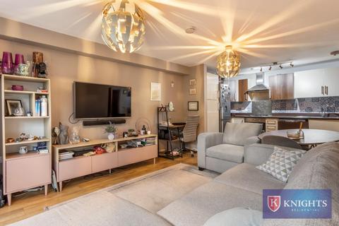 2 bedroom flat for sale, Cloda Court, Fore Street, London, N9