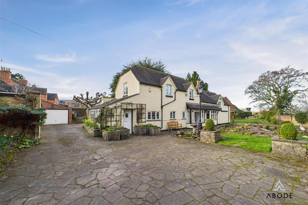 CAM02696 G0-PR0541-STILL032.jpg