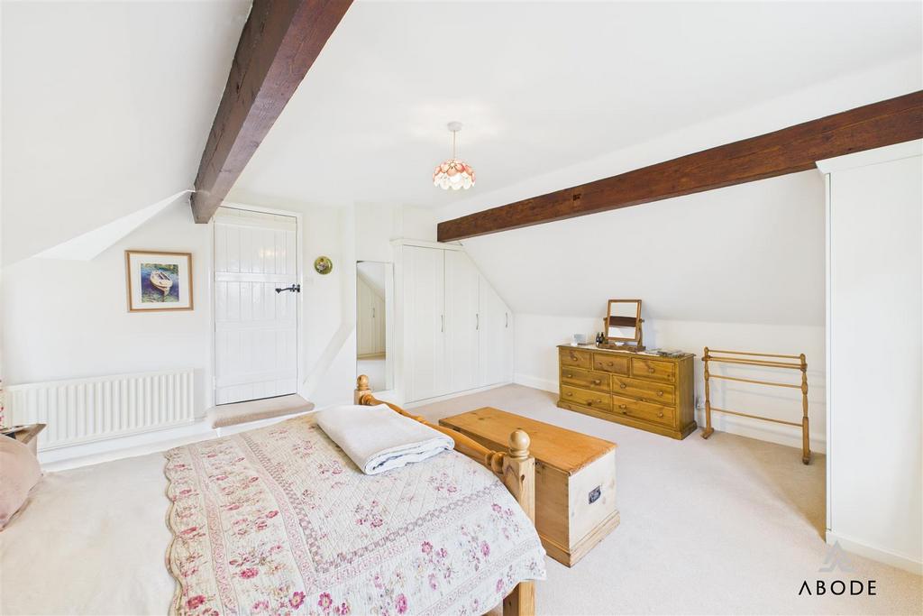 CAM02696 G0-PR0541-STILL024.jpg