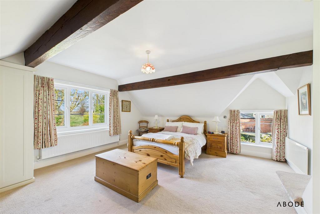 CAM02696 G0-PR0541-STILL028.jpg