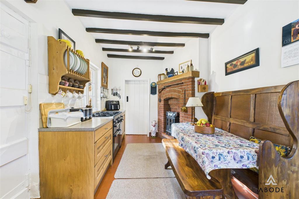 CAM02696 G0-PR0541-STILL003.jpg