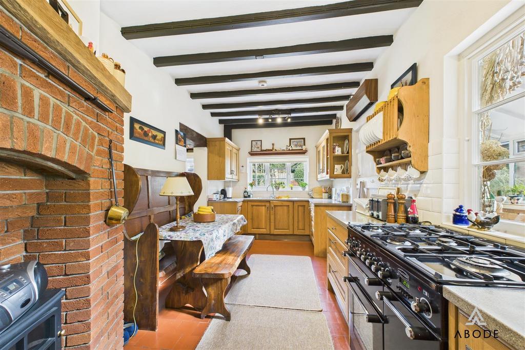 CAM02696 G0-PR0541-STILL004.jpg