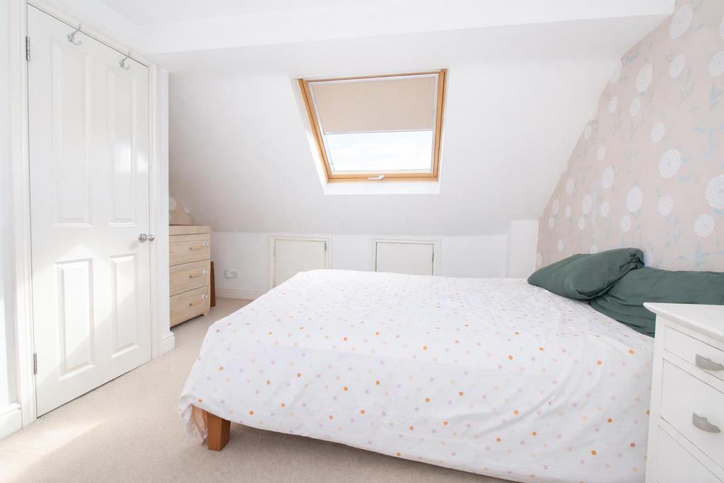 Bed 1b.JPG