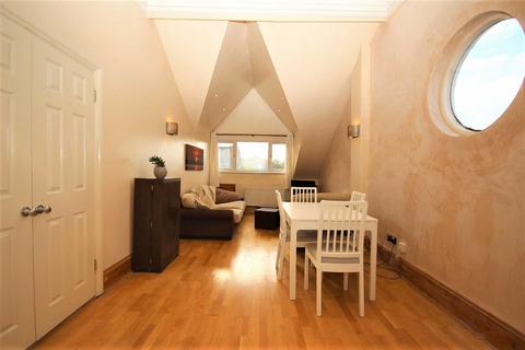 2 bedroom flat to rent, Livingston Lodge, 157 Chingford Road, Walthamstow