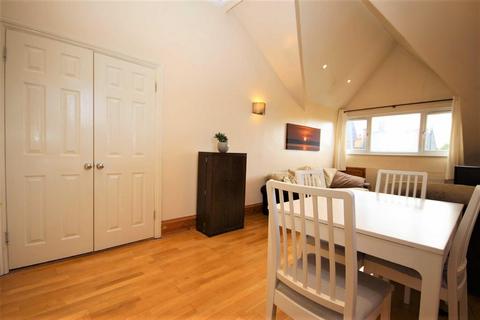2 bedroom flat to rent, Livingston Lodge, 157 Chingford Road, Walthamstow