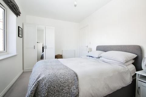 2 bedroom flat to rent, Tenor Close, Tenor Close MK18