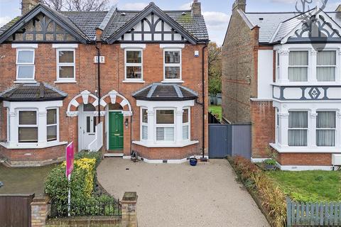 undefined, Gordon Avenue, Highams Park E4