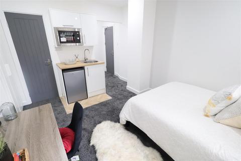 1 bedroom in a house share to rent, Charter Avenue, Coventry CV4