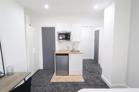 1 bedroom in a house share to rent, Charter Avenue, Coventry CV4