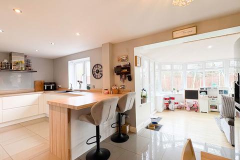 4 bedroom detached house for sale, Saxon Way, Bristol BS32