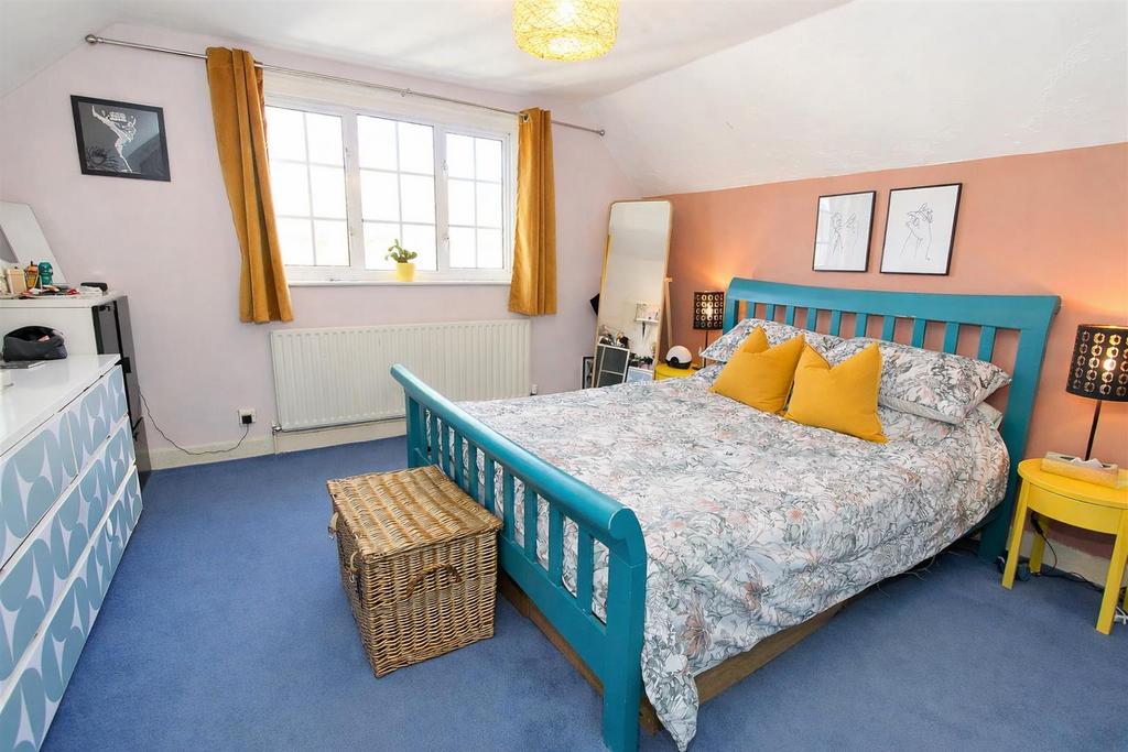 BED 1.jpg