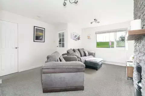 undefined, 6, Bayr Cam, Douglas