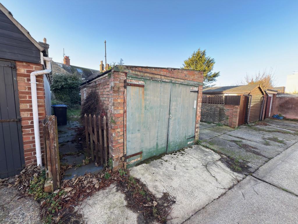 GARAGE T202601021434.jpg