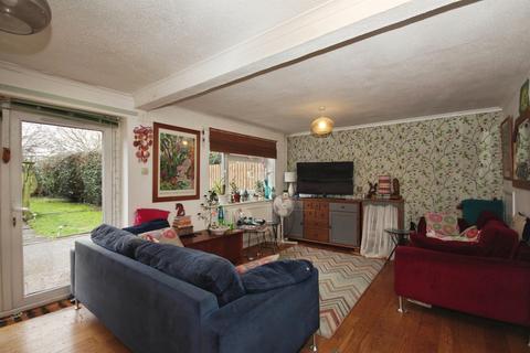 3 bedroom end of terrace house for sale, Rugby Road, Cubbington, Leamington Spa