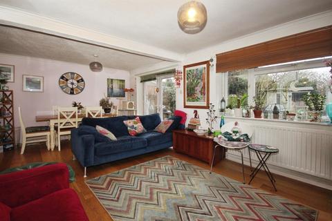 3 bedroom end of terrace house for sale, Rugby Road, Cubbington, Leamington Spa