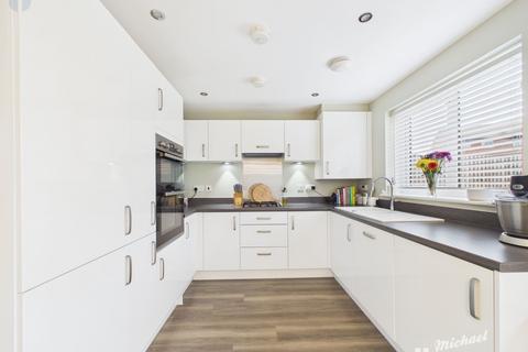 4 bedroom semi-detached house for sale, Kempster Way, Weston Turville