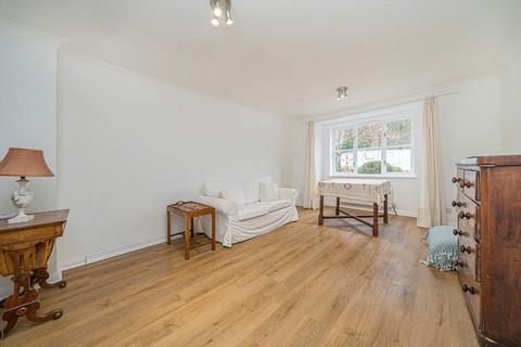 undefined, Shire Horse Way, Isleworth TW7
