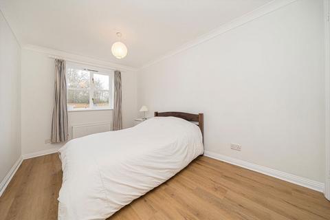 undefined, Shire Horse Way, Isleworth TW7