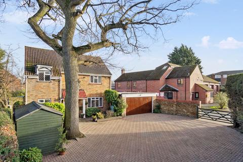 undefined, Holtspur Top Lane, Beaconsfield, HP9