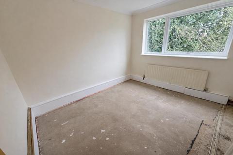 2 bedroom apartment for sale, Garden Court, Luton, LU3 2PE