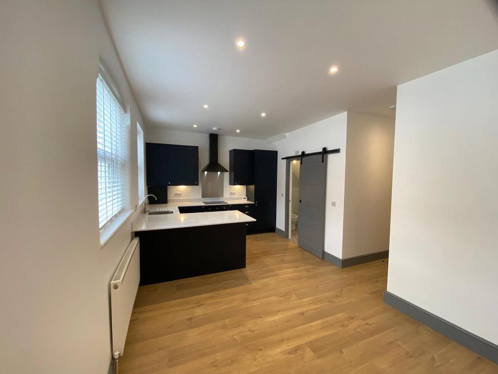 Kitchen/Dining Area