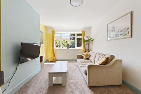 undefined, Meadowview Road, London