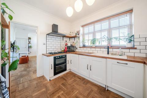 3 bedroom flat for sale, Thessaly Road, Battersea, London, SW8