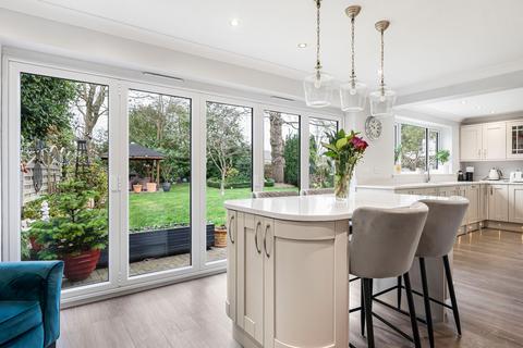 4 bedroom semi-detached house for sale, Oakmere Lane, Potters Bar, EN6