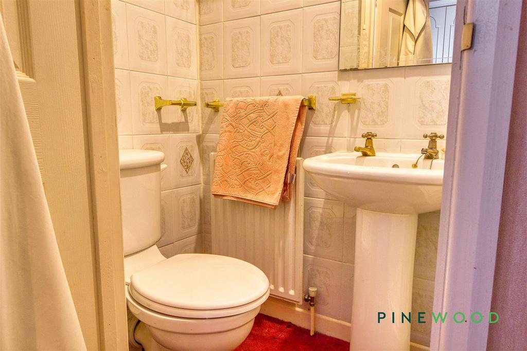 Ensuite (Bedroom 1)
