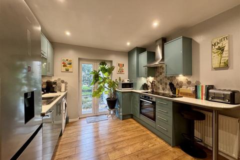 2 bedroom end of terrace house for sale, Enville Road, Kingswinford