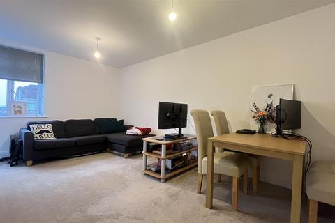 undefined, London Road, Cheam SM3