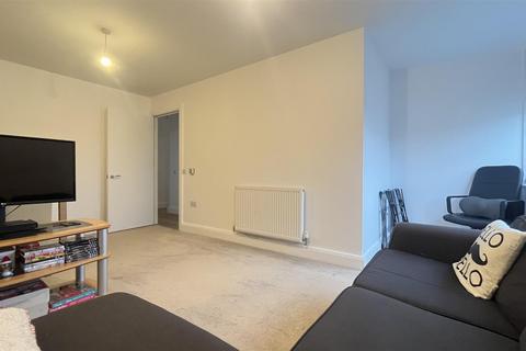 undefined, London Road, Cheam SM3