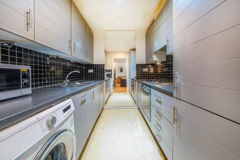 2 bedroom flat to rent, Albert Road, London E16