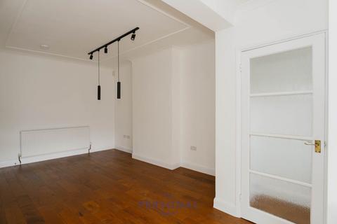 3 bedroom terraced house to rent, Cherrywood Lane, Morden