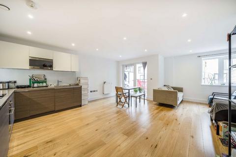 2 bedroom flat for sale, Silverworks Close, London NW9