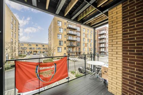 2 bedroom flat for sale, Silverworks Close, London NW9