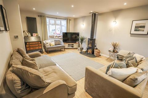 undefined, 37 Millfield Drive, Cowbridge, Vale of Glamorgan, CF71 7BR
