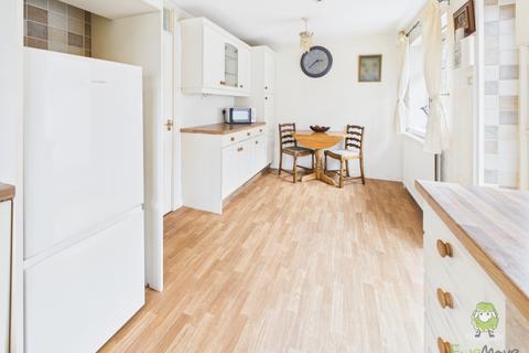 2 bedroom detached bungalow for sale, Avon Close Maltby, Rotherham S66