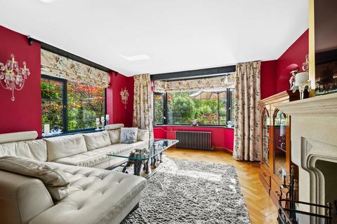 undefined, Silverdale Avenue, Ashley Park, Walton-on-Thames, KT12