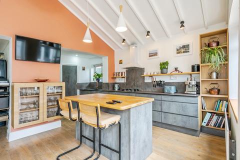 4 bedroom detached house for sale, Fernhurst Gardens, Aldwick, Bognor Regis, PO21